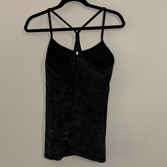 Lululemon fitness top - Picture 6 of 8